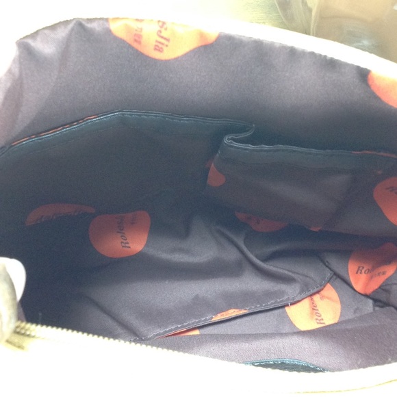 RolesJia Tan Faux Leather Alphabet Cross B… - Picture 6 of 8